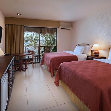 Camino Real Tikal‎ Hotel El Remate Luaran gambar