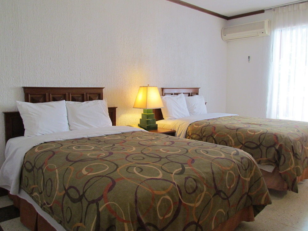 Camino Real Tikal‎ Hotel El Remate Luaran gambar